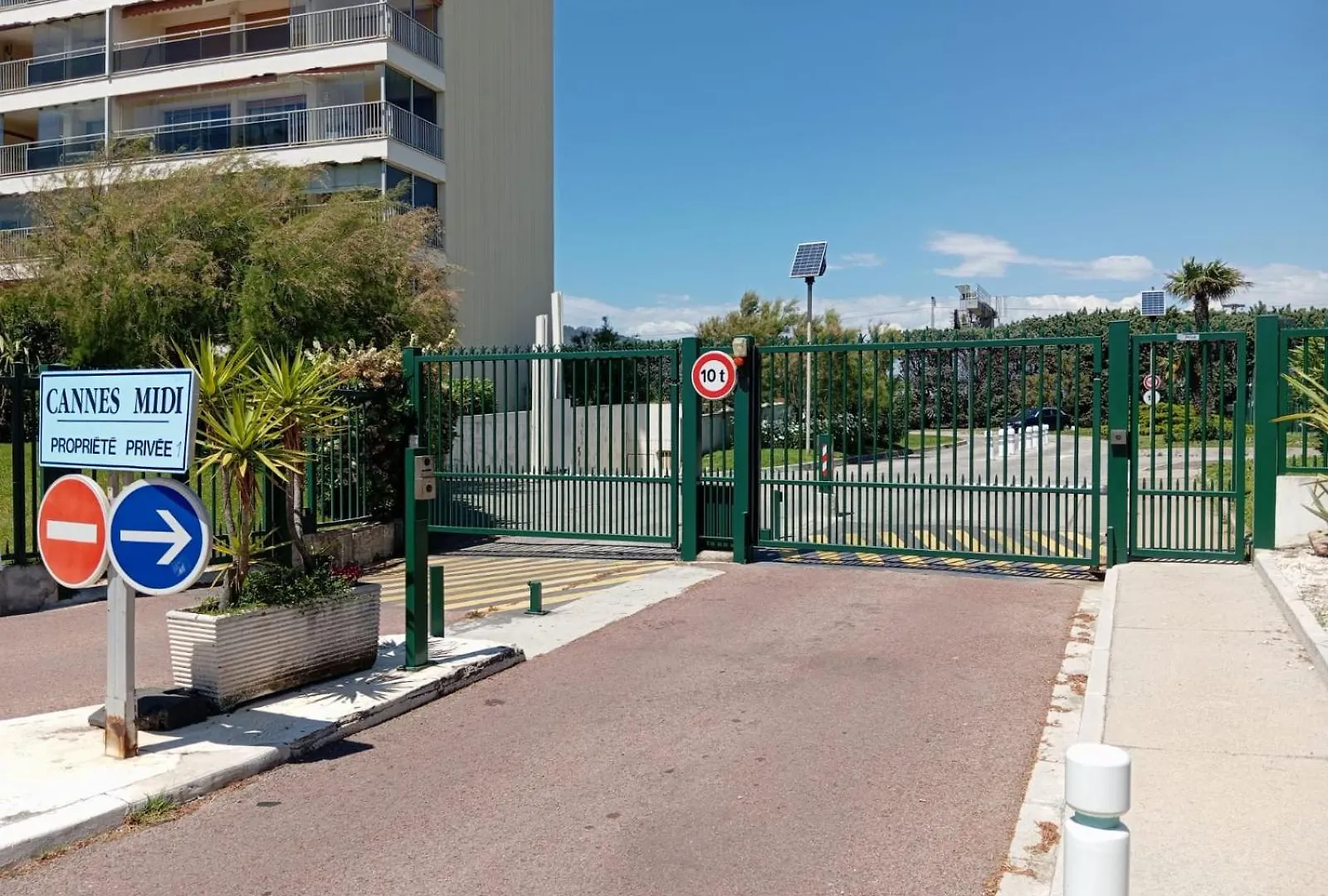 Residence Bord De Mer, Cannes Midi, Acces Direct A La Plage 0*,  Francia